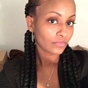 Meet your Posher, Crystal